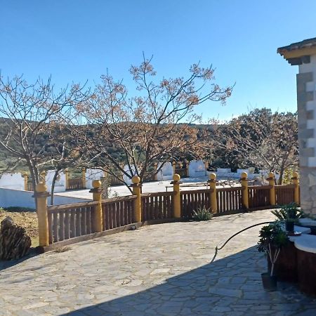 Villa Martinez Alquiler Rural Isabel Alcalá del Valle Esterno foto