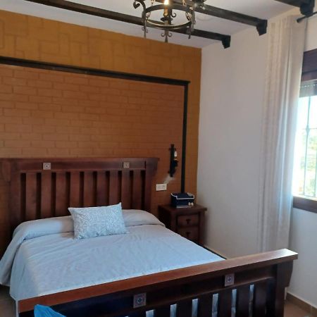 Villa Martinez Alquiler Rural Isabel Alcalá del Valle Esterno foto