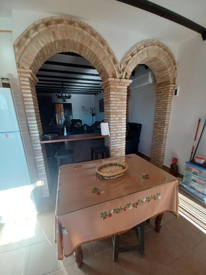 Villa Martinez Alquiler Rural Isabel Alcalá del Valle Esterno foto